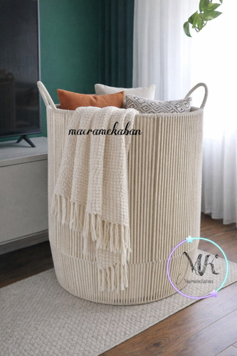 سبد لاندری یا اسباب بازی مکرومه