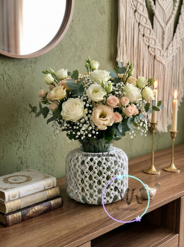 گلدان شیشه ای مکرومه مدل ماریو طرح ماری