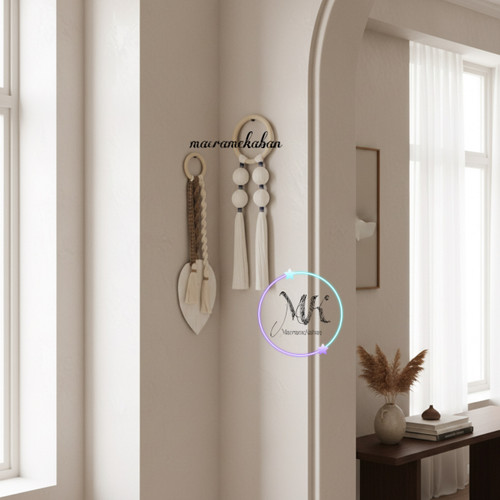 آویز دکوری مکرومه مدل توپک و برگ ارتفاع ۴۰ سانت