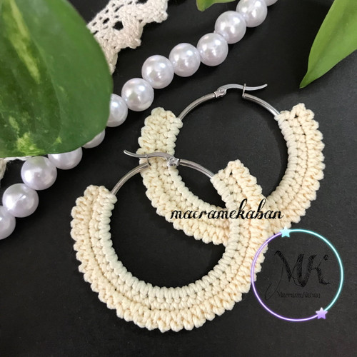 گوشواره قلاب بافی